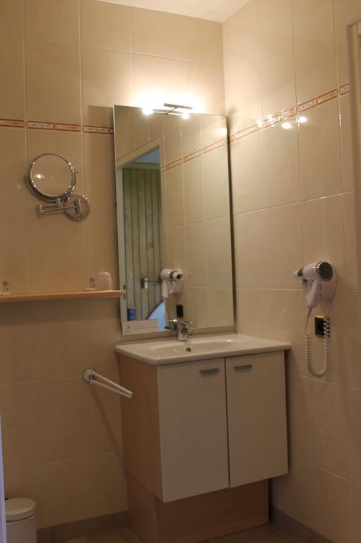 Auberge De Villequier Екстериор снимка