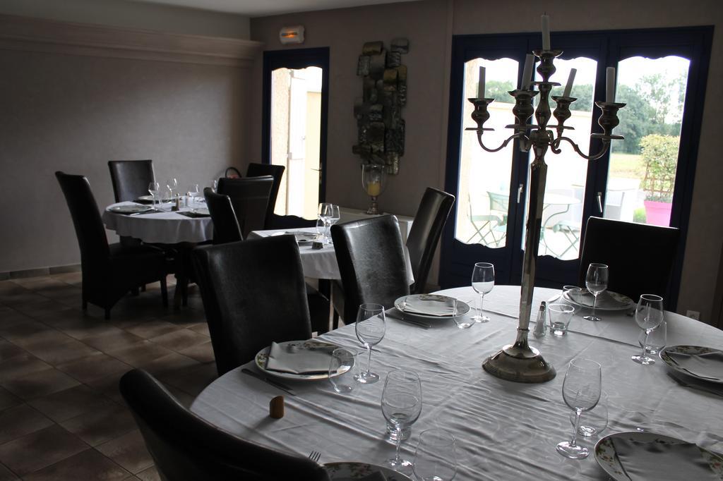 Auberge De Villequier Екстериор снимка